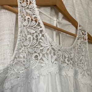 Very Feminine Lace Sleeveless Top ❤️